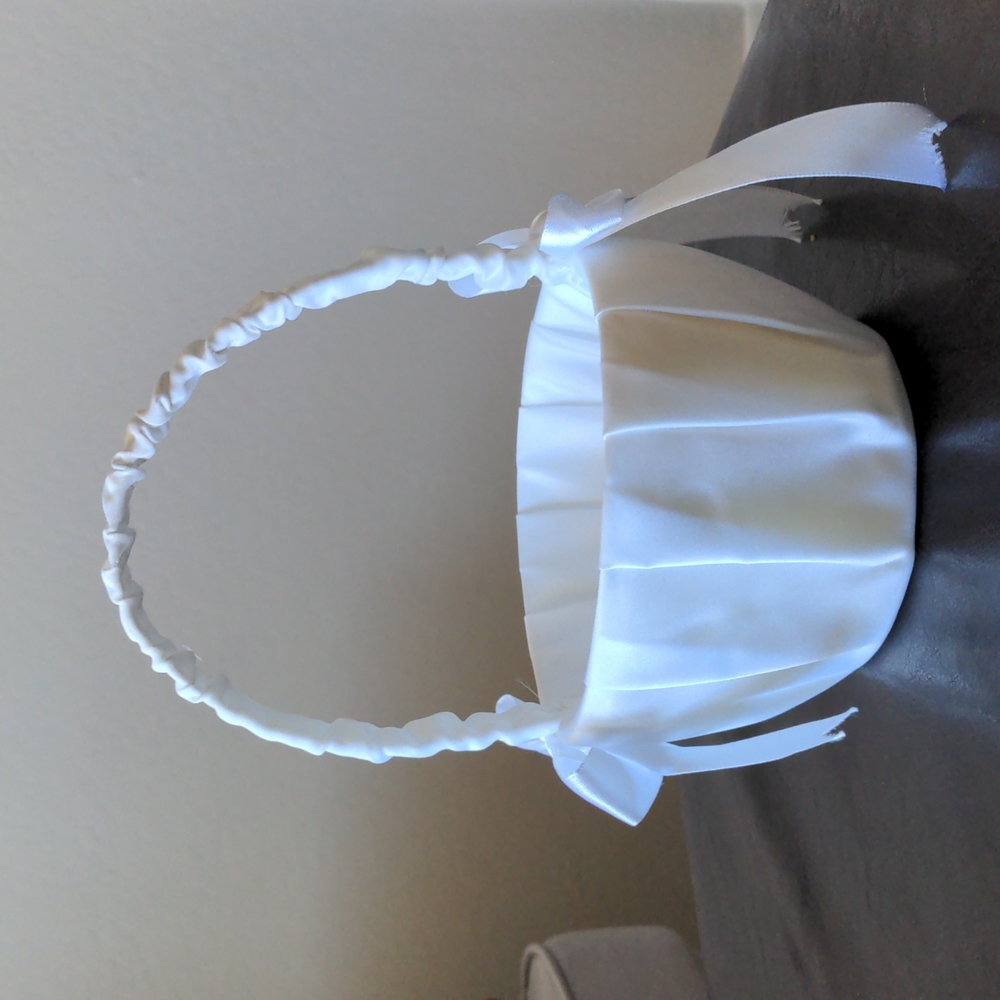 Flower girl basket